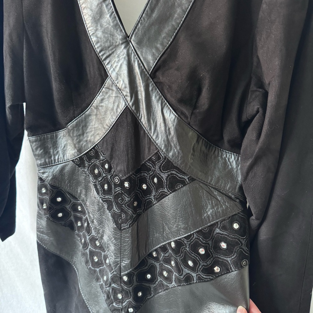 Vintage 1980s EREZ Leather Panel Evening Dress • Black Suede & Velvet • S/M - Picture 5 of 15